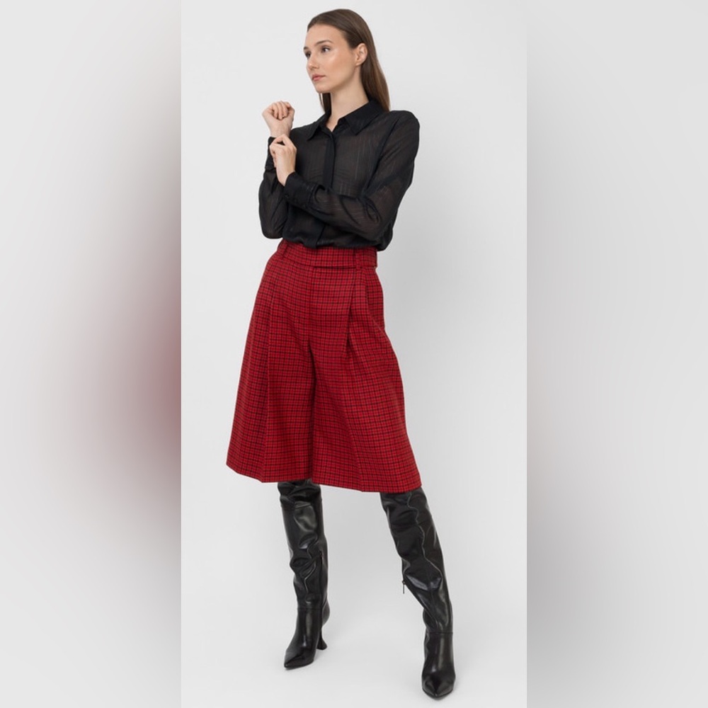 ALEXANDRE VAUTHIER
Patterned wool Bermuda shorts